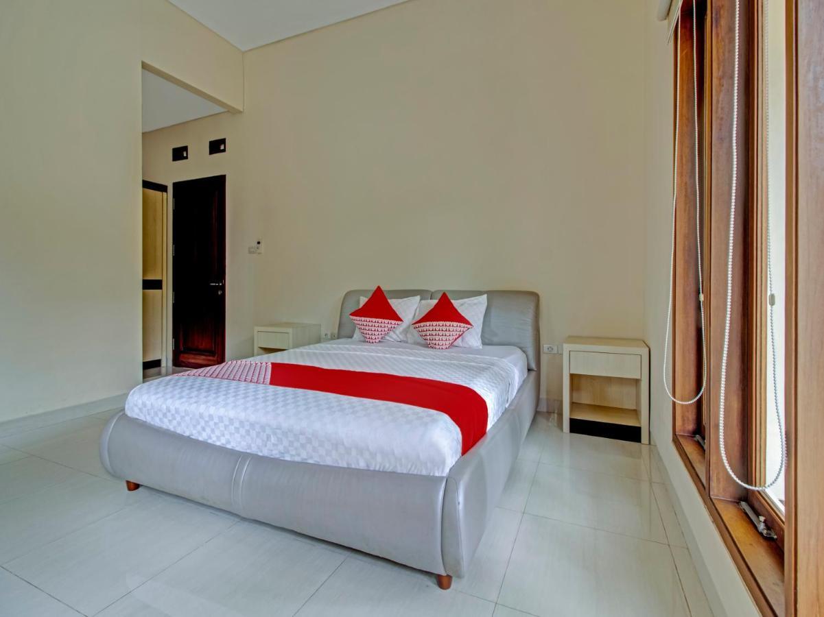 בנדר למפונג Oyo 89997 Hotel Bumi Kedaton Waterpark מראה חיצוני תמונה